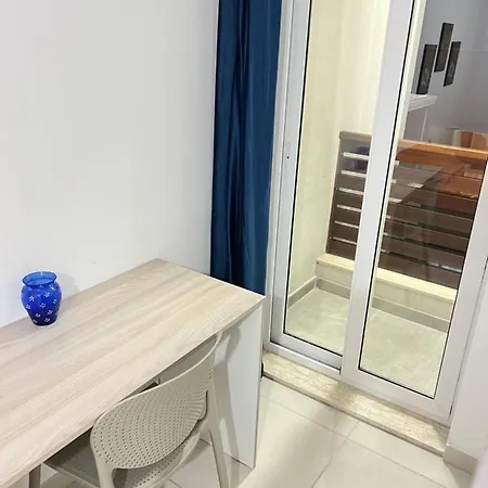 Acogedora Doble O Sencilla En Apartamento Compartido Malta Zona Centrica Gzira